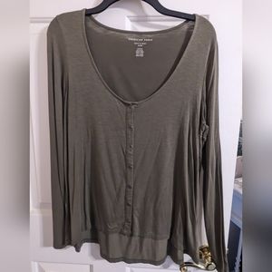 AE soft and sexy cropped shirt